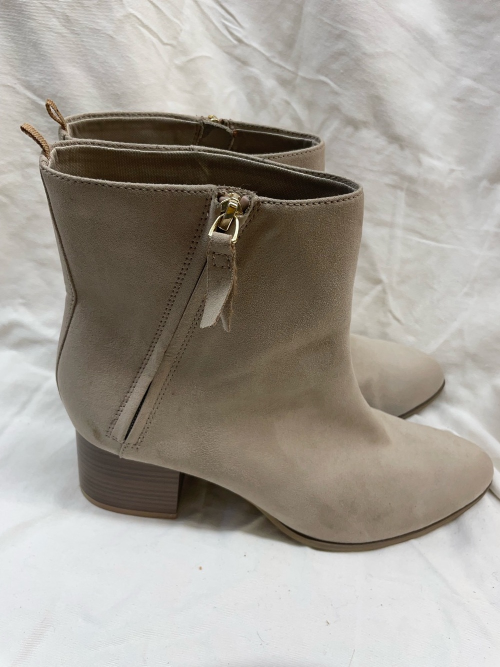 Old navy Women's Taupe Ankle Boot with 2 Sided zipper sz 10